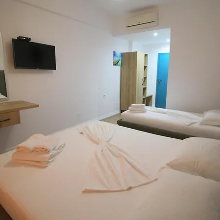 Ortus Hotel 2*